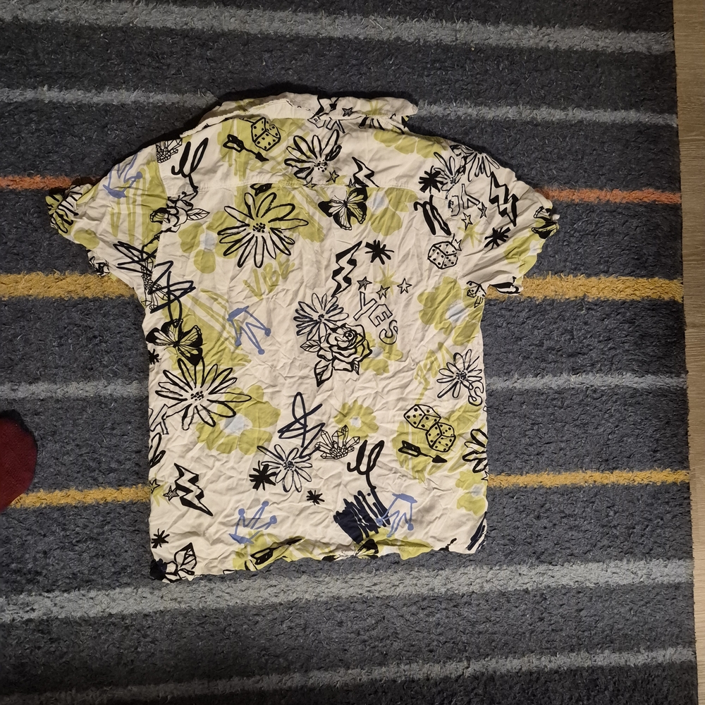 Abstract Patterned Short Sleeve Shirt - Picture 2 of 2